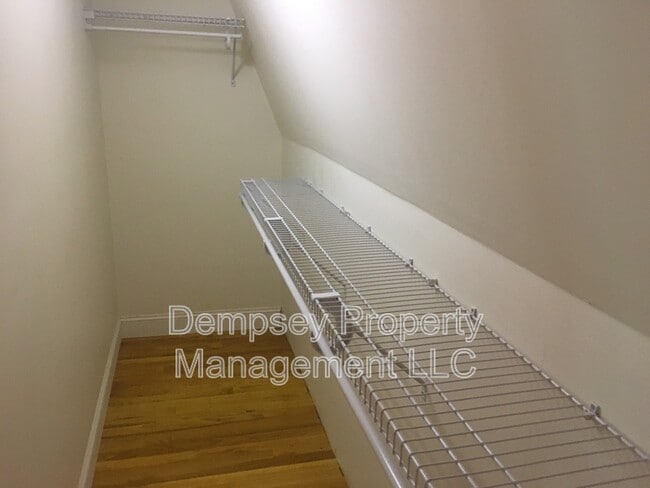 Building Photo - 316 Caplewood Dr
