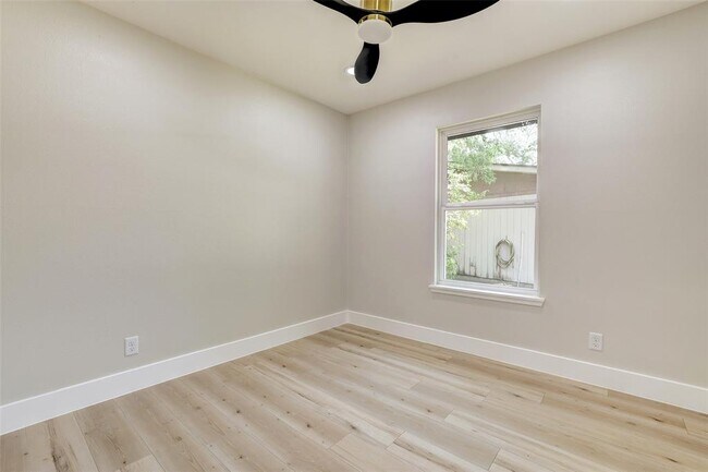 Building Photo - 6007 Belfast Dr