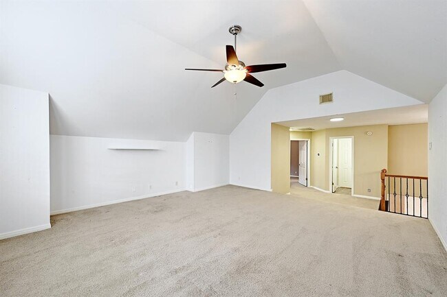 Building Photo - 11208 South Bay Ln
