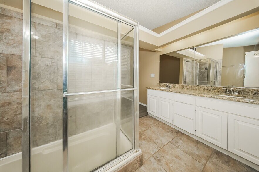 Building Photo - 616 Stoneridge Dr