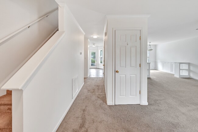 Building Photo - 145 Fountain Springs Rd