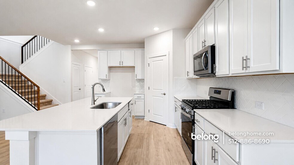 Building Photo - 429 Tinto St
