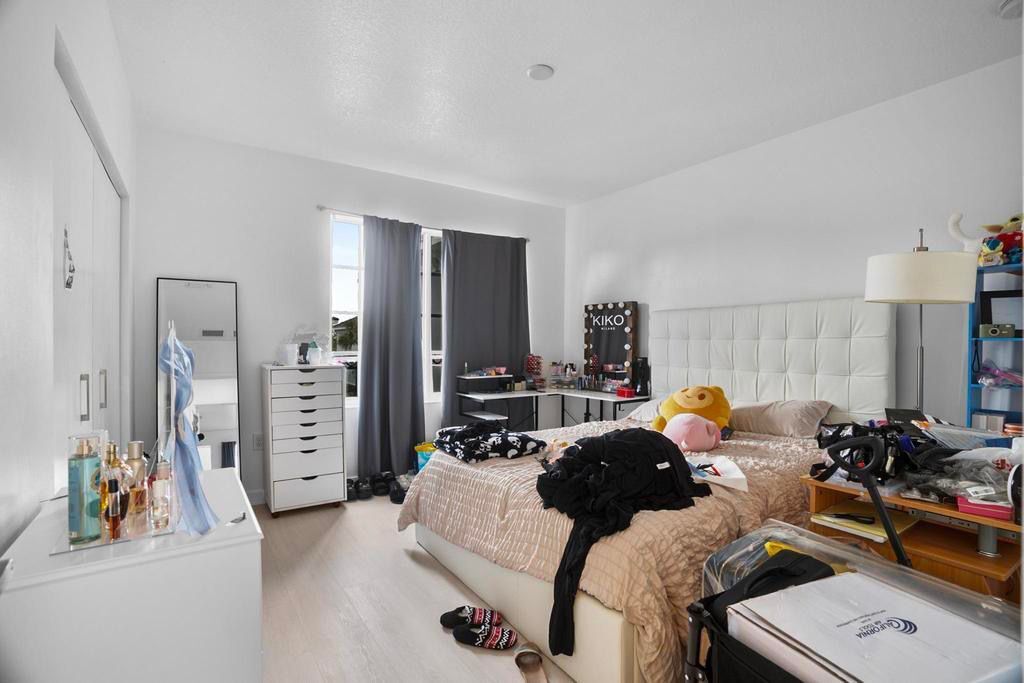 Building Photo - 3429 NW 13th St