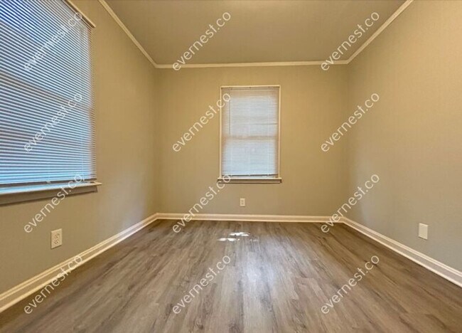 Building Photo - 2776 Palm Dr