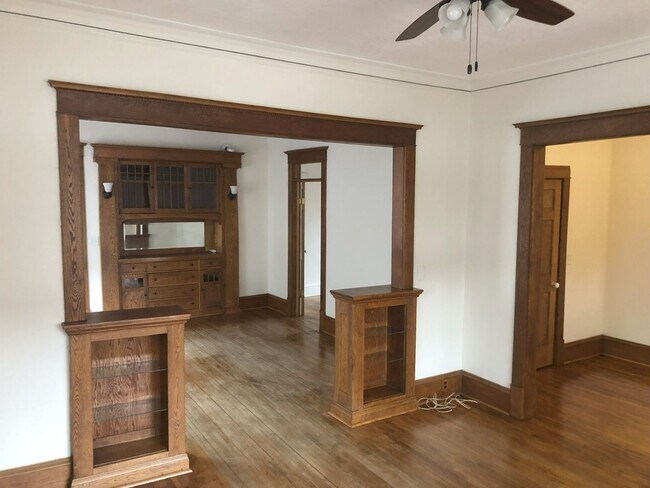 Building Photo - Minneapolis Duplex for Rent