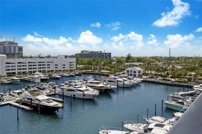 Building Photo - 17301 Biscayne Blvd