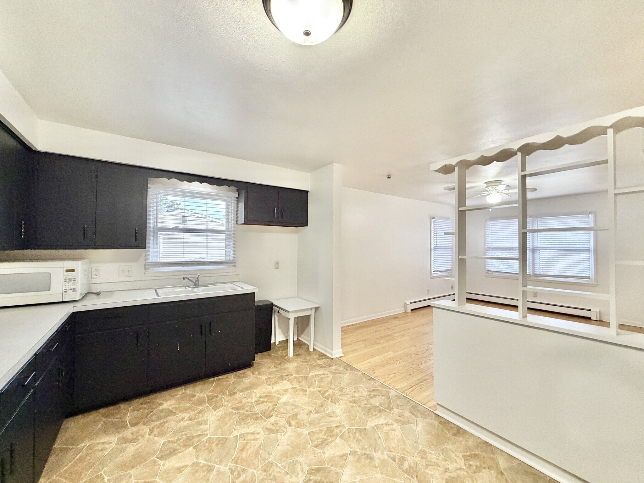 Building Photo - 290 Orchard Dr