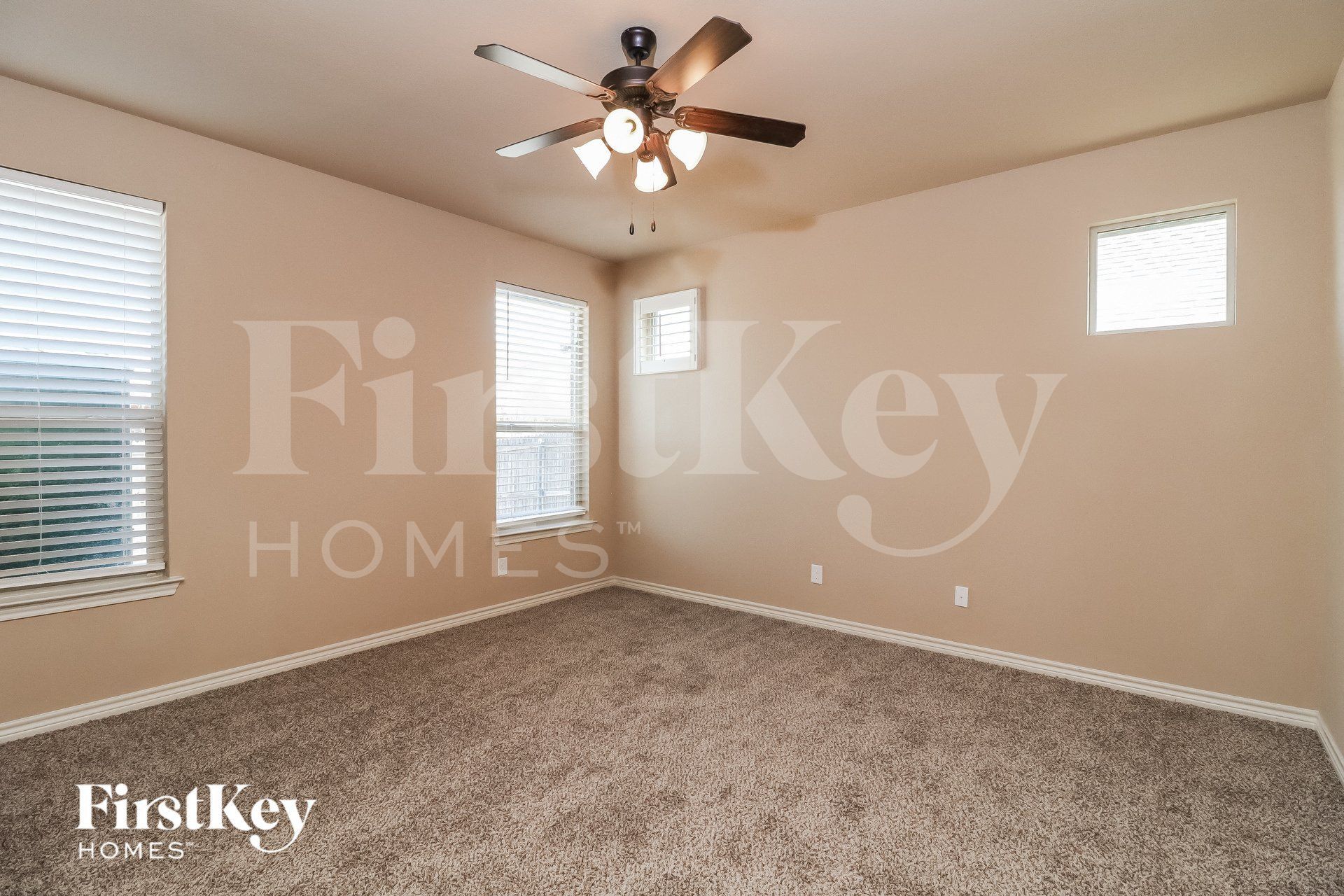 Building Photo - 1005 Destrehan Dr