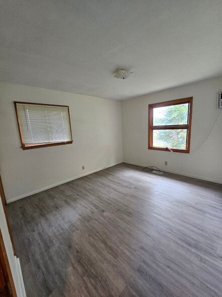 Building Photo - 130 E Pomeroy St