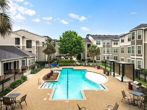 Building Photo - 9494 Humble Westfield Rd