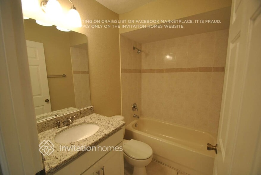 Building Photo - 1372 Sierra Cir