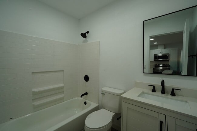 Building Photo - 925 Ohio St