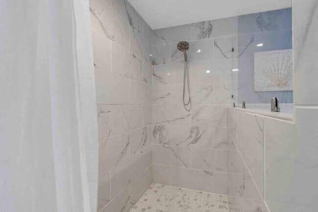 Building Photo - 61 Sunfish St