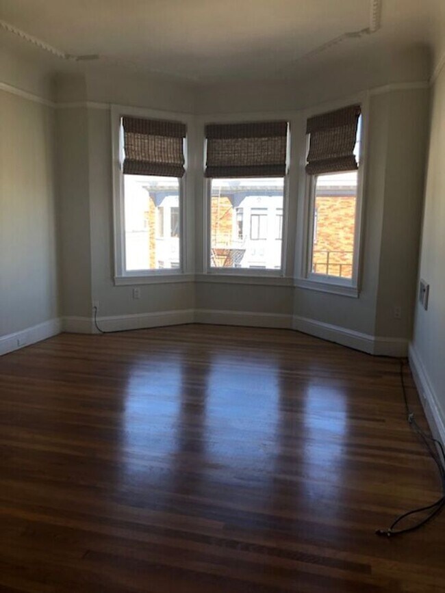 Building Photo - 3155 Broderick St