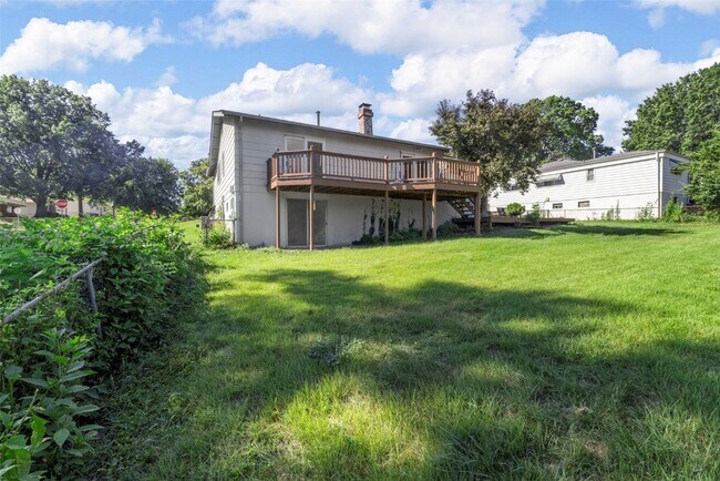 Building Photo - 1109 Brittany Pkwy