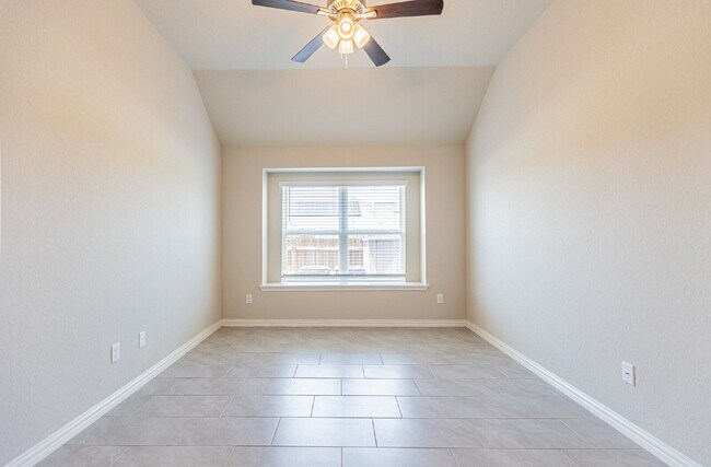 Building Photo - 2034 Carter Ln