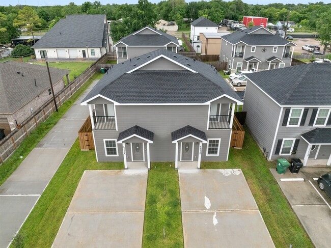 Building Photo - 6421 Osprey Dr