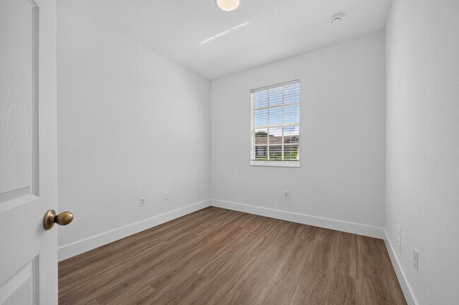 Building Photo - 21952 SW 93rd Pl