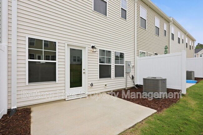 Building Photo - 27 Broward Ln