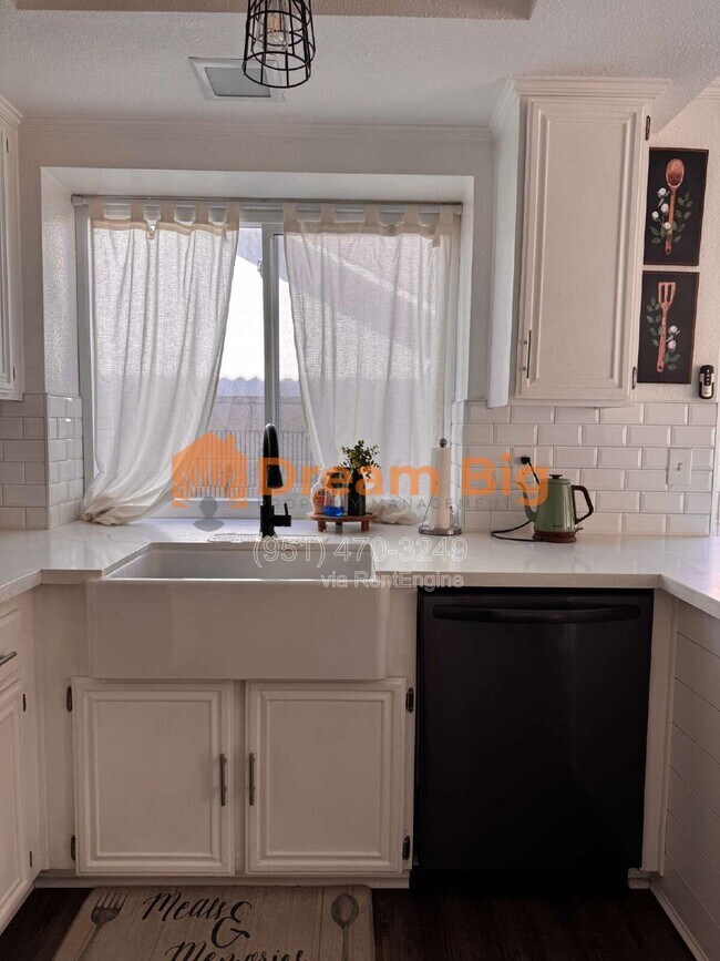 Building Photo - 12025 Weeping Willow Ln