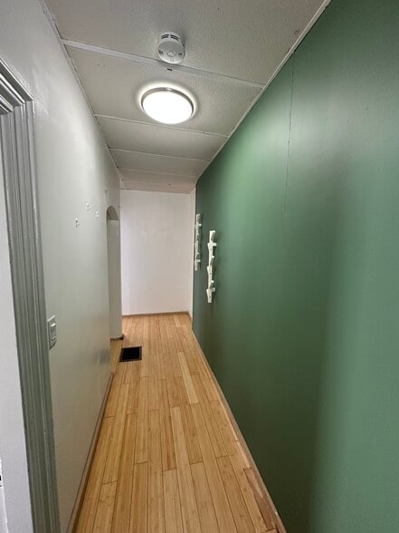 Building Photo - 47 Gould Ave