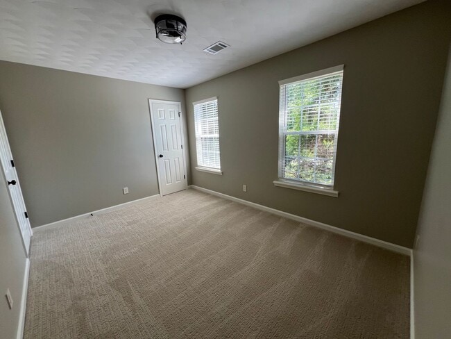 Building Photo - 514 N 2nd St