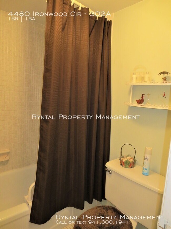 Building Photo - 4480 Ironwood Cir