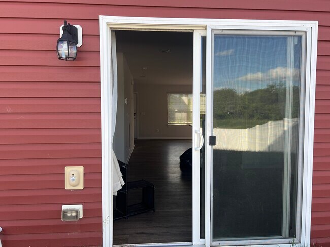 Building Photo - 162 Gumspring Dr
