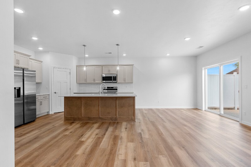 Building Photo - 2723 Sachet Pl