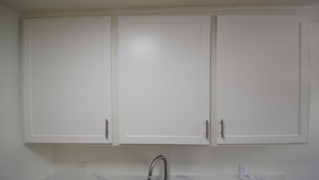 Building Photo - 14033 Bessemer St