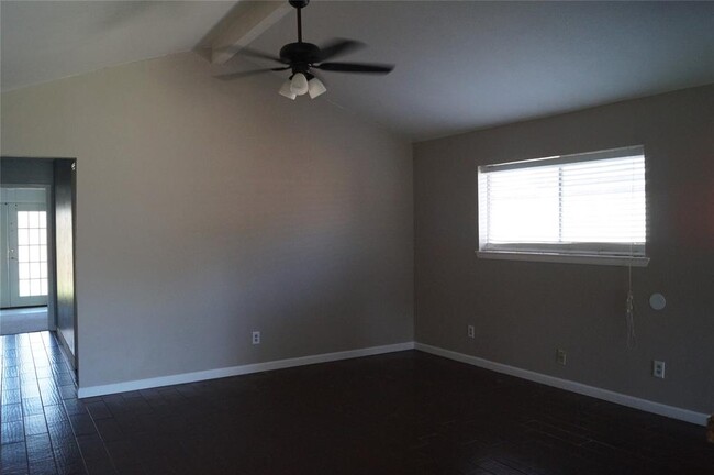 Building Photo - 1804 Flamingo Dr
