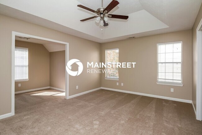 Building Photo - 3 Bedroom Pet-Friendly Home in Fayetteville, GA with Main Street Renewal