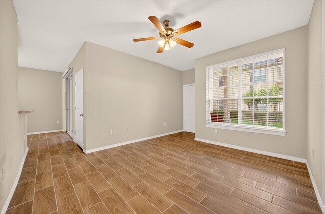 Building Photo - Crescent Place - 16-104