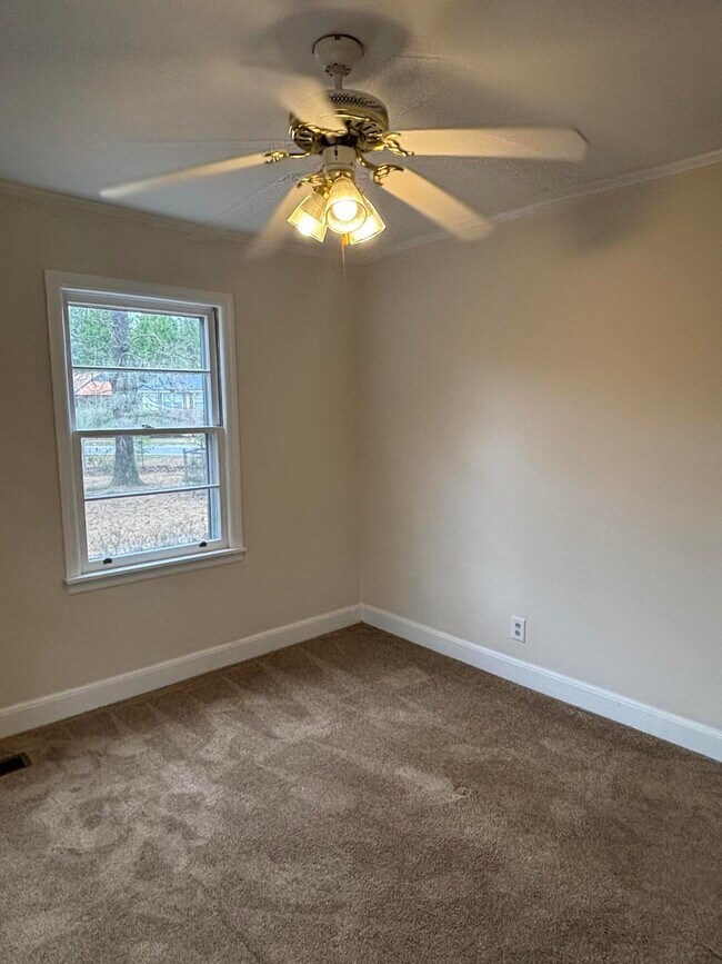 Building Photo - 232 Pinckney St