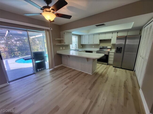 Building Photo - 4504 SW 7th Pl