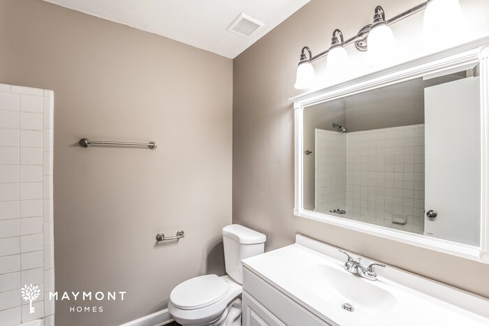 Building Photo - 2565 Gaylon St