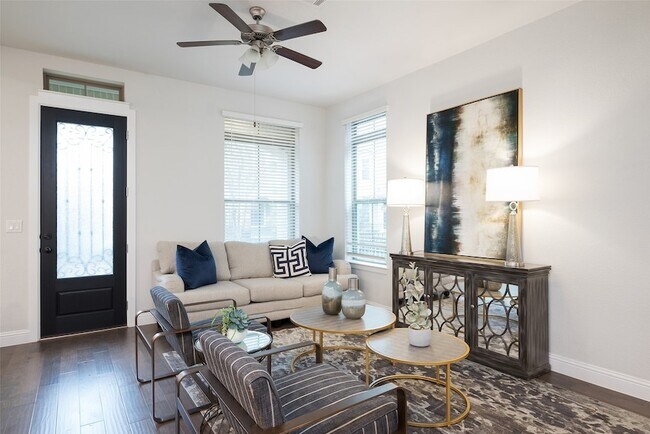 Building Photo - 1115 Manacor Ln