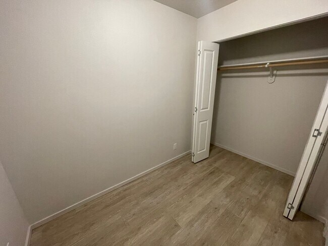 Building Photo - Hayden Rancher