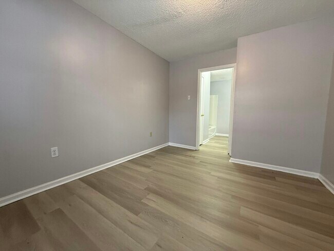 Building Photo - 1156 Fields Rd