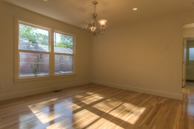 Building Photo - Fantastic Remodel in a Perfect Location!