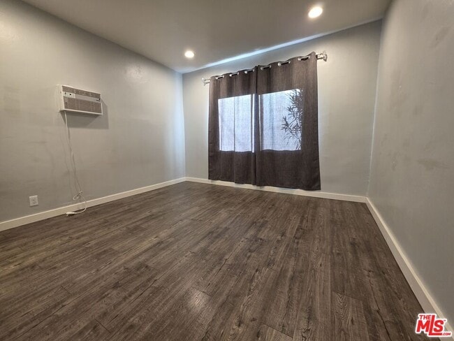 Building Photo - 375 N Avenue 52