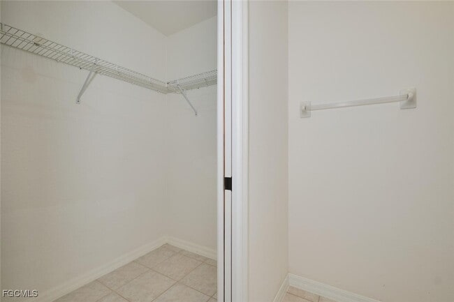 Building Photo - 132 SE 19th Terrace