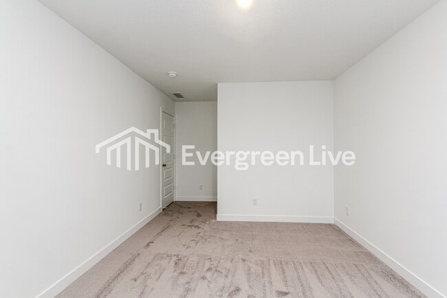 Building Photo - 802 Penrose Pl