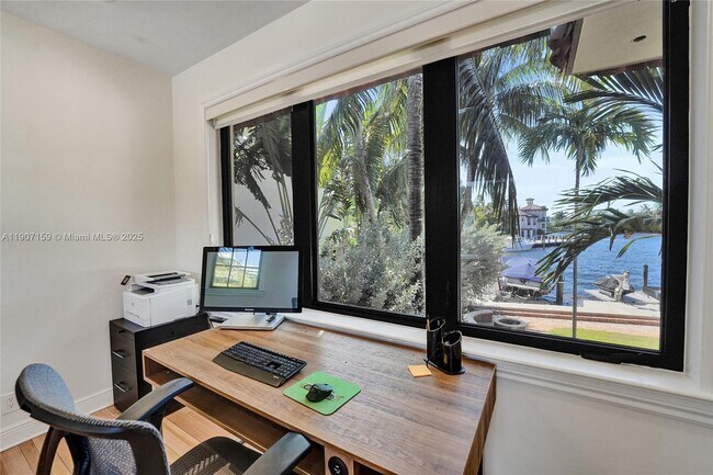 Building Photo - 2035 NE 31st Ave