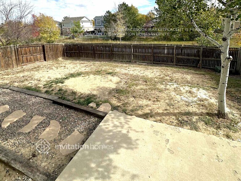 Building Photo - 2420 S Halifax Way