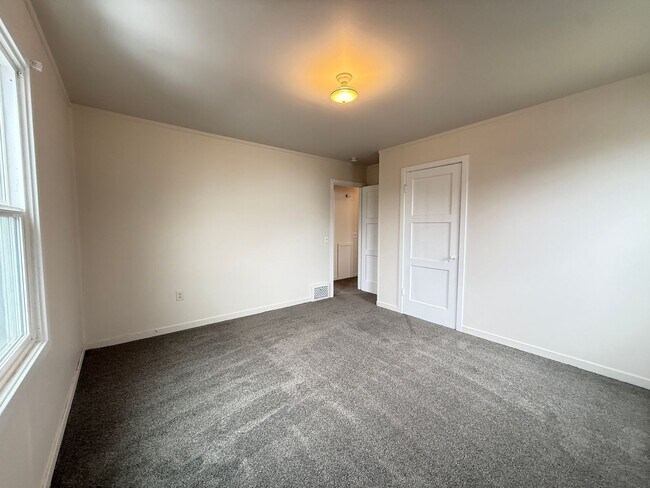 Building Photo - 1115lo