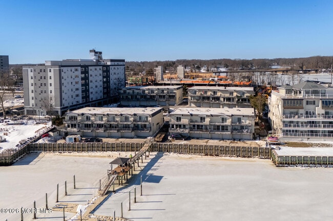 Building Photo - 130 Bodman Pl