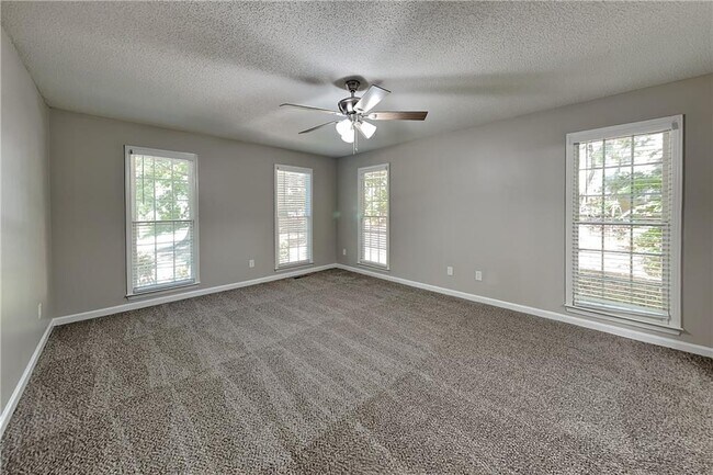 Building Photo - 339 Abbington Ln