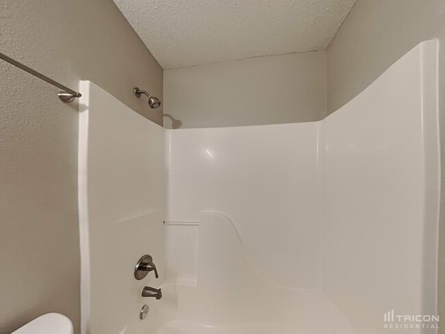 Building Photo - 5851 Prairie Meadow Dr