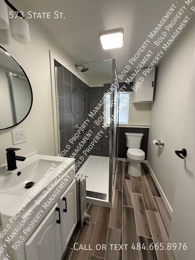 Building Photo - 573 State St